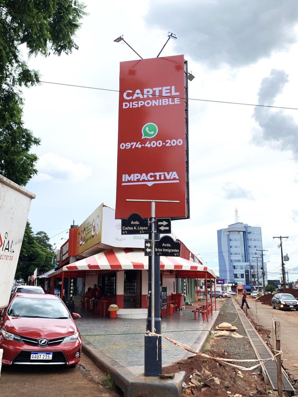 Campaña exterior instalada en zona urbana de Paraguay