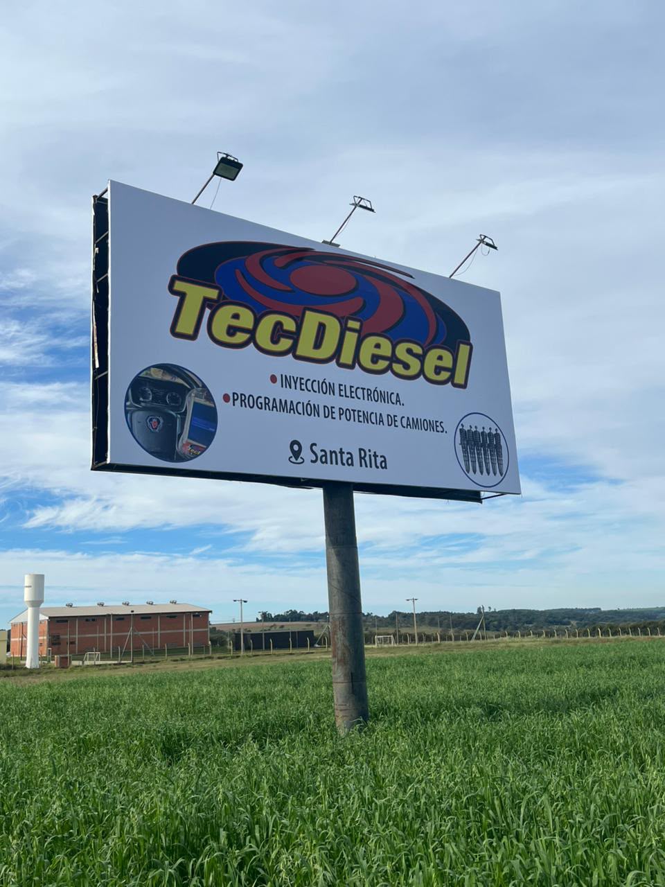 Cartel de ruta para marcas en Paraguay